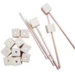 정사각형 일회용 나무 펀치 블록의 그림