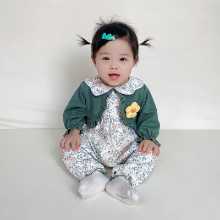 아기 옷의 그림