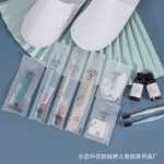 호텔 세면도구호텔 & 비앤비 소모품치약이 포함된 칫솔부드러운 칫솔모 칫솔 세트의 그림