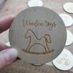 나무 보관 라벨 맞춤형 장난감의 그림