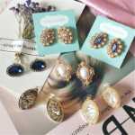 빈티지 보석 스터드 귀걸이의 그림