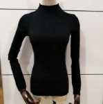 여성용 핏 니트 스웨터의 그림