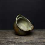 골동품 구리 세 다리 향로의 그림