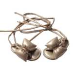 아기 샌들의 그림