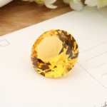 천연 크리스탈 다이아몬드 보석 장식품의 그림