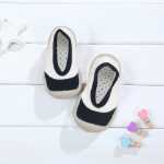 아기 실내화의 그림