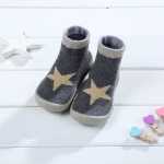 아기 실내화의 그림