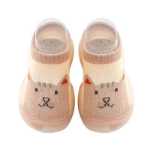 아기 유아 신발의 그림