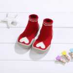 아기 실내화의 그림