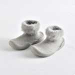 아기 실내화의 그림