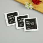 휴대폰 강화 필름용 알코올 팩의 그림