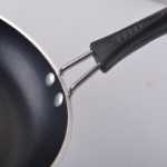 붙지 않는 프라이팬의 그림