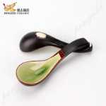 일본식 세라믹 숟가락의 그림