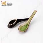 일본식 세라믹 숟가락의 그림