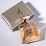 여성 향수 프리티 걸 여성 향수 쟈스민 시트러스 바닐라 향수의 그림