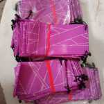 선글라스, 안경, 휴대 전화, 가방의 그림