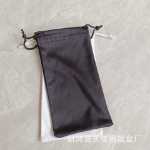 선글라스, 안경, 휴대 전화, 가방의 그림