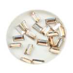 인공보석 악세사리의 그림