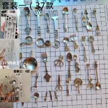 수저 숟가락 나이프 주걱 포크 냄비 및 팬 도구의 그림