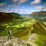 야외 그릇 냄비 세트의 그림