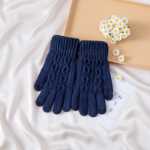 남성용 리버스 터치 스크린 장갑의 그림