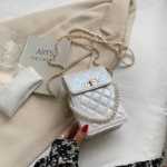 가방 체인 가방 숄더백의 그림