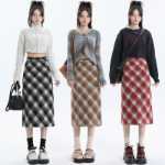 체크 무늬 트위드 스커트의 그림