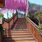 합성목재 계단의 그림